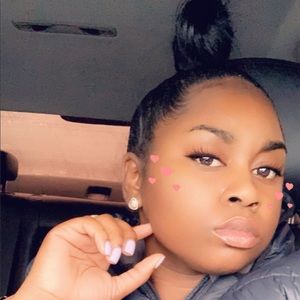 Meet your Posher, Briana